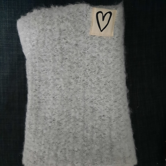 Hat and Scarf Set - Picture 3 of 3